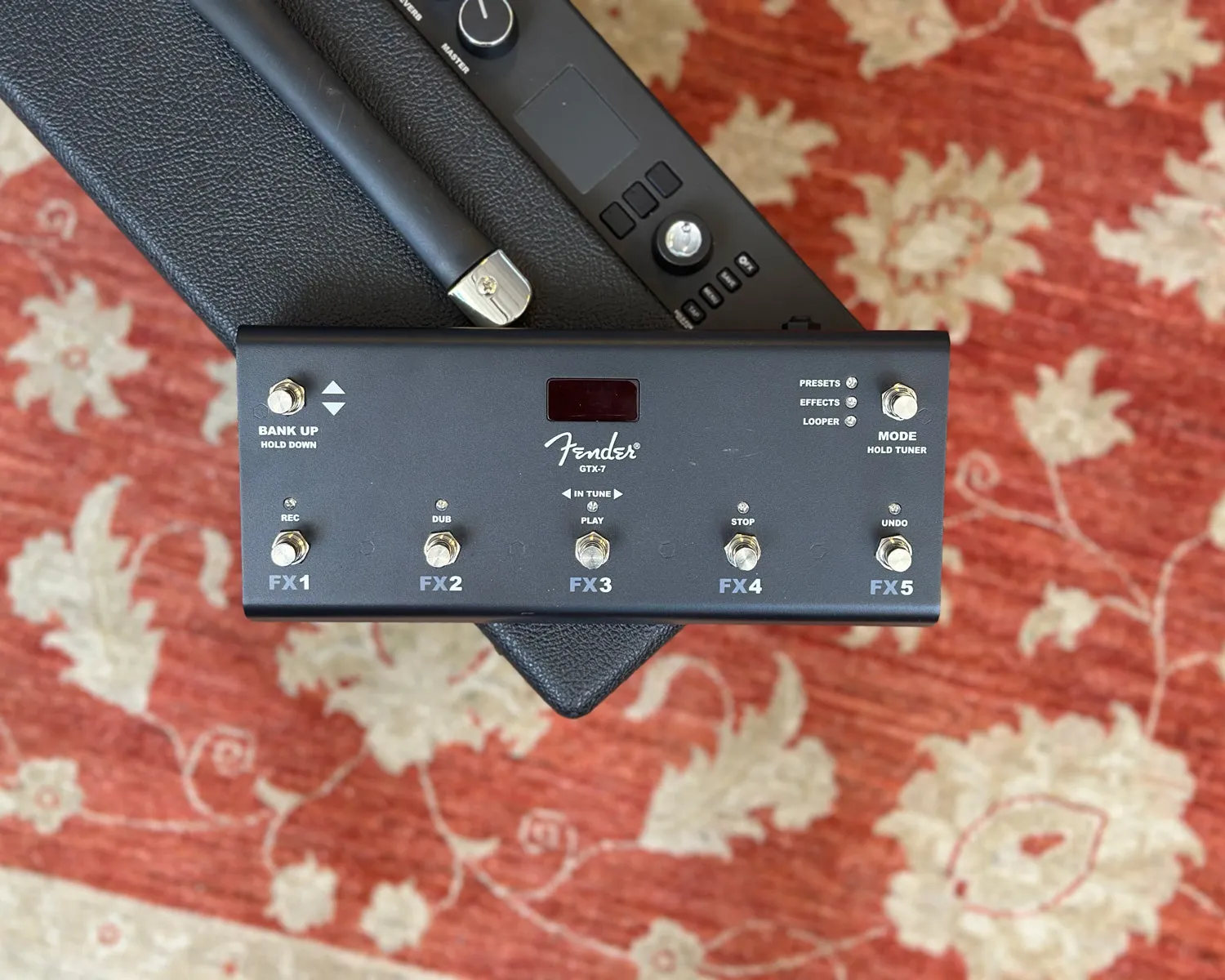 Fender Mustang GTX100 w/ GTX-7 Footswitch