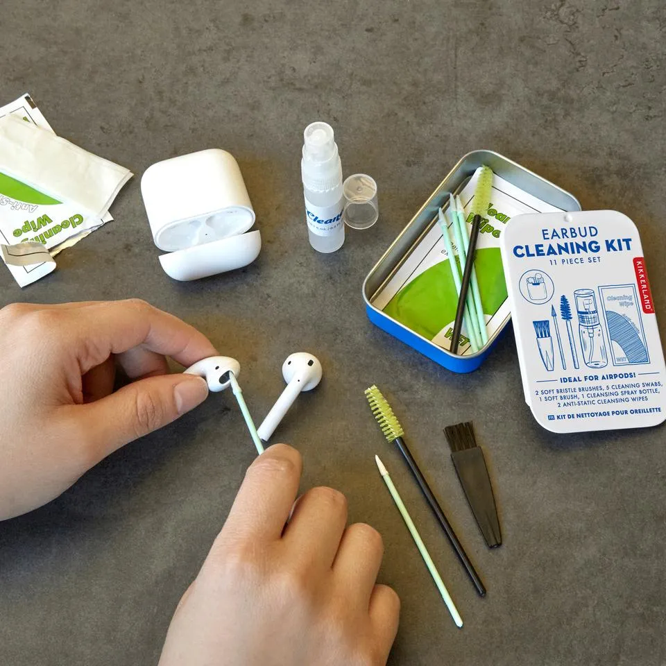 Kikkerland - Earbud Cleaning Kit